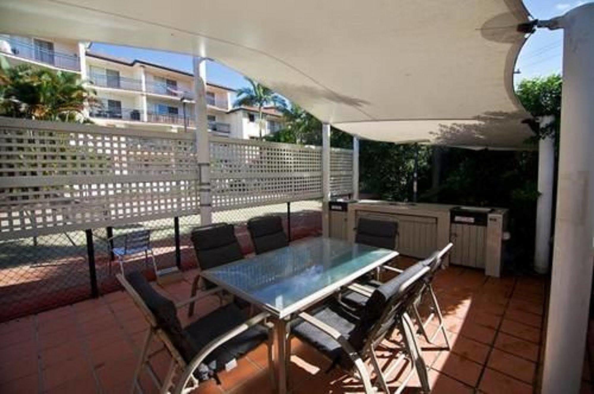 Blue Water Bay Villas Gold Coast Exterior foto